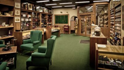 Thomas Hinds Tobacconist (Winnipeg, MB, Canada)