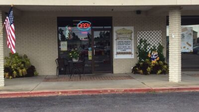 Natal’s CIGAR Shoppe and Tobacco Hut (Diamondhead, MS)
