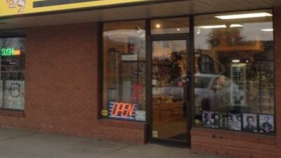 Lions Den Cigar Co. (Waterloo, ON, Canada)